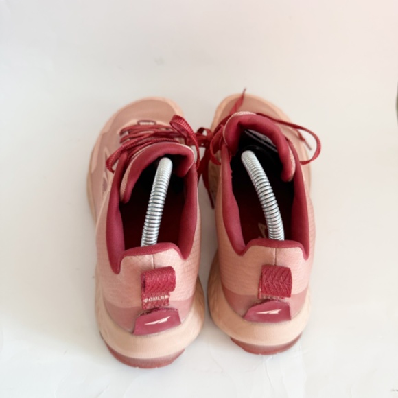 Altra Time 5 Trail Running Vibram Sneakers Size 9 - Picture 2 of 6